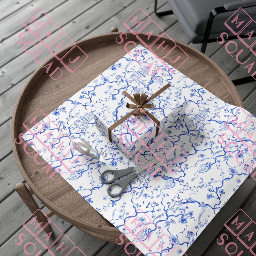 Chinoiserie blue and white wrapping paper - Gift Wrapping