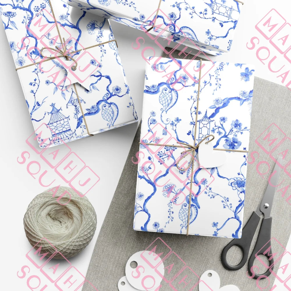 Chinoiserie blue and white wrapping paper - Gift Wrapping